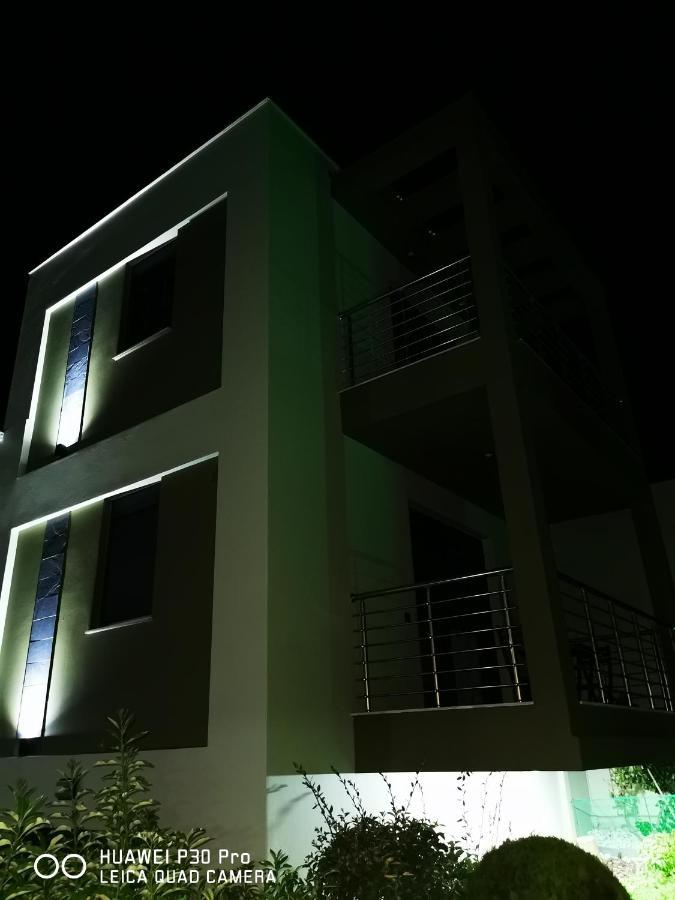 Pall'S Minimal Apartment Nea Peramos  Exterior photo