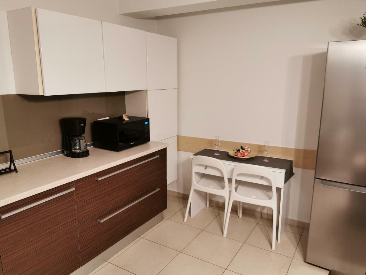 Pall'S Minimal Apartment Nea Peramos  Exterior photo