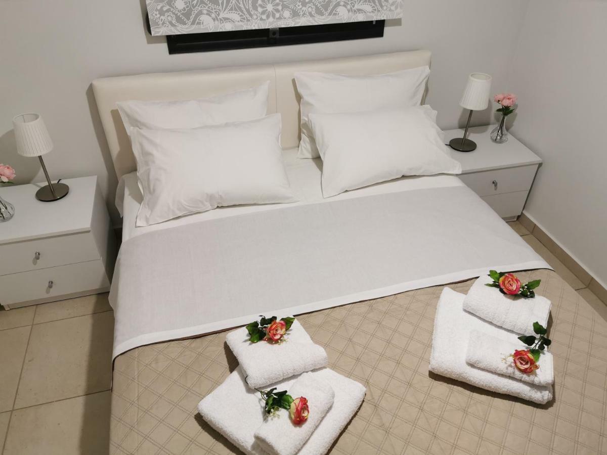 Pall'S Minimal Apartment Nea Peramos  Exterior photo